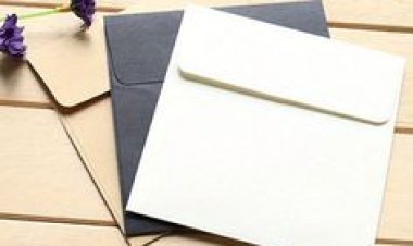 Custom Hot Paper Elevating Product Presentation and Appeal