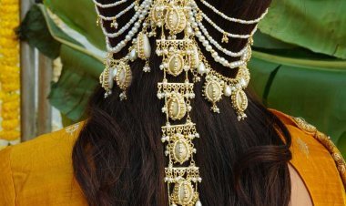 Must-Have Hair Accessories for Bride – From Buns to Braids