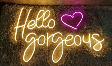Neon Signs in Interior Decoration – Elevating Spaces with Neon Mantra