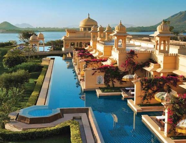 Taj Mahal One Day Tour From Delhi – A Perfect Day Trip to India's Most Beautiful Monument